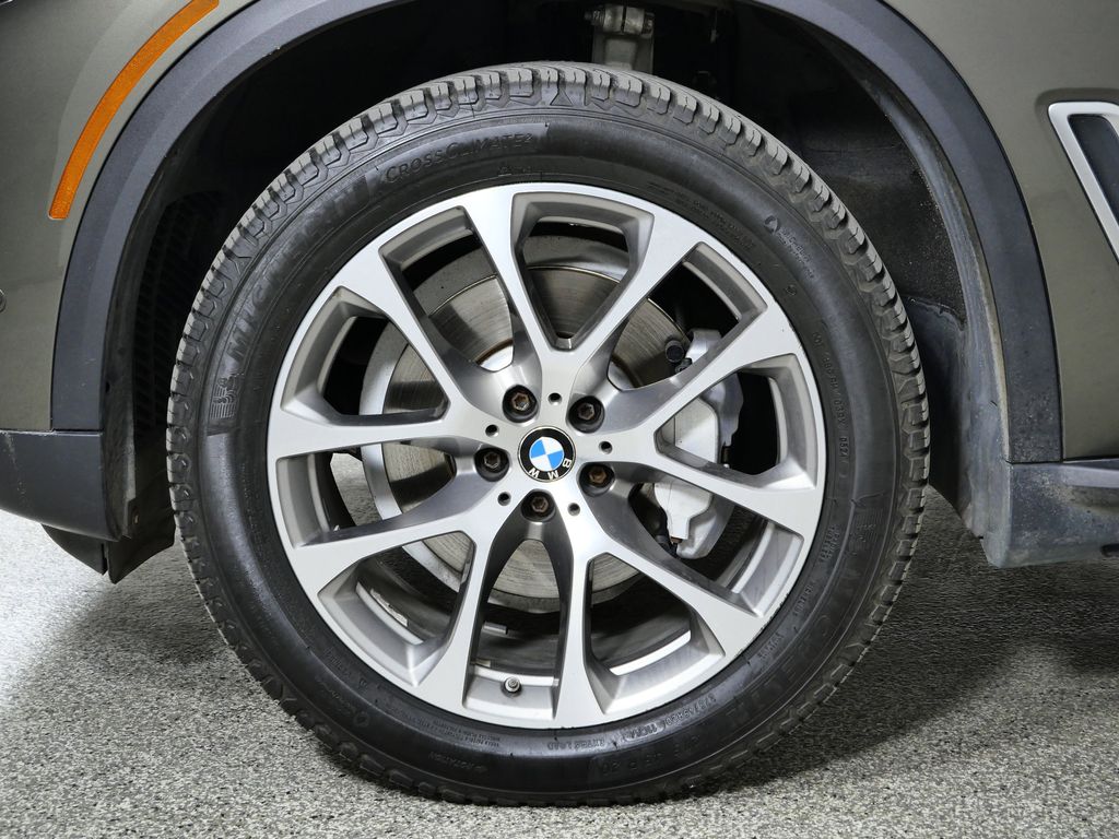 Thumbnail: 2020 BMW X5 - 18