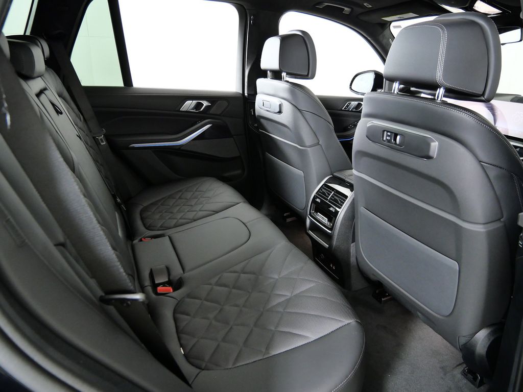 Thumbnail: 2026 BMW X5 - 26