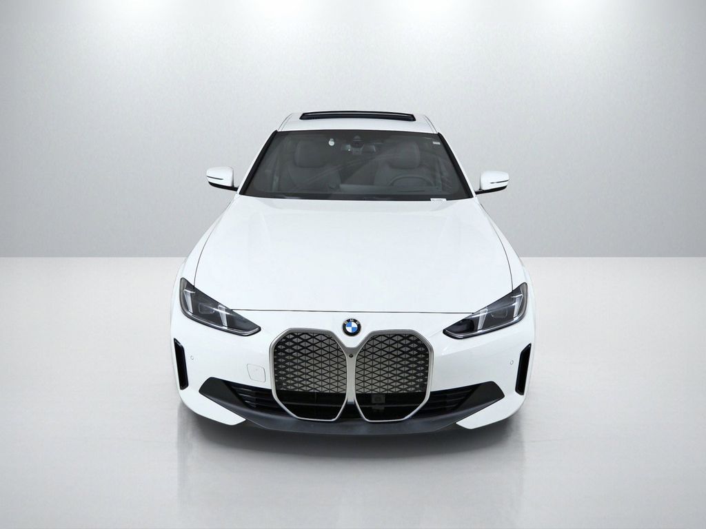 Thumbnail: 2026 BMW i4 - 16