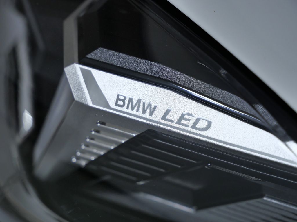 Thumbnail: 2025 BMW i4 - 5