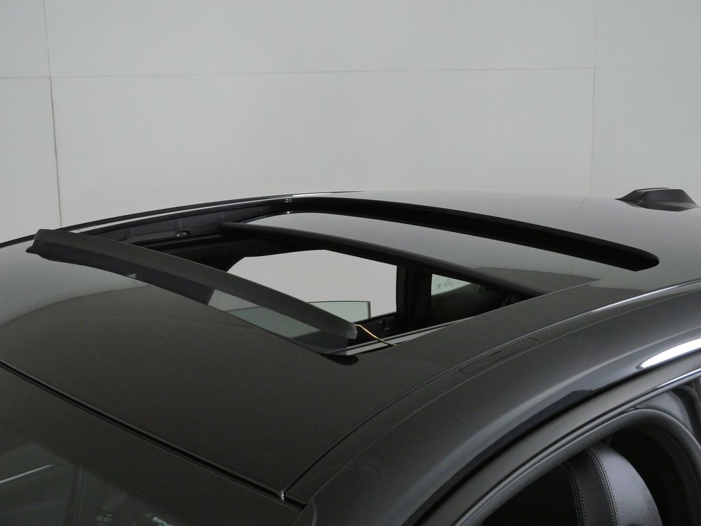 Thumbnail: 2026 BMW 4 Series - 17