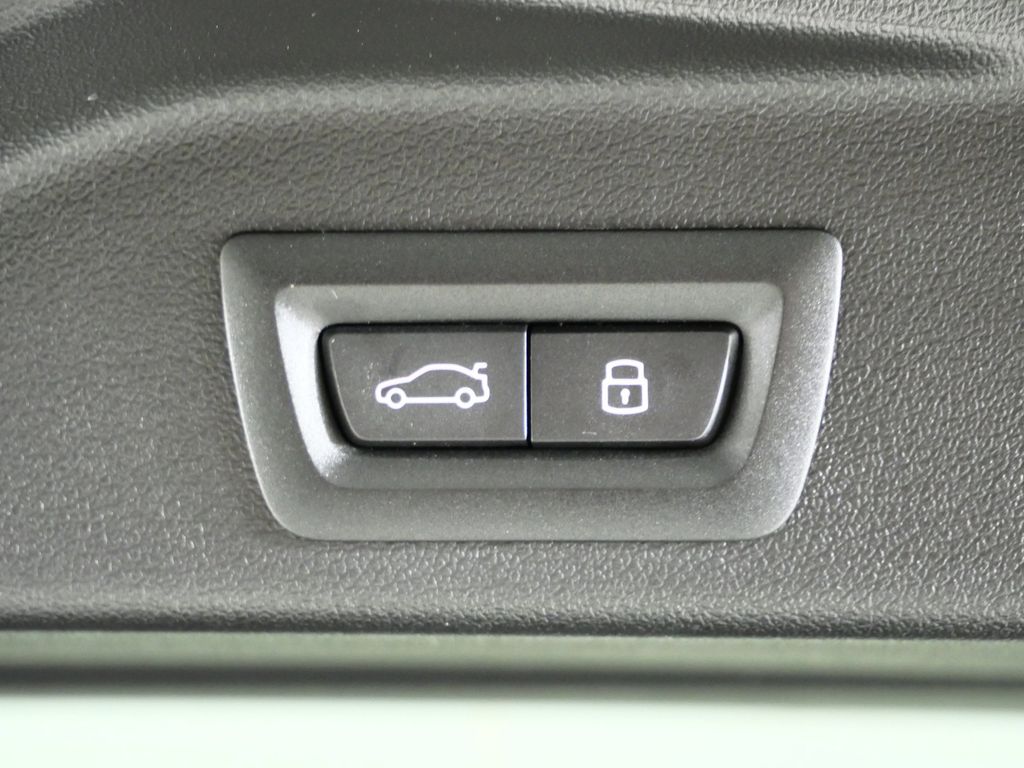 Thumbnail: 2026 BMW X5 - 30