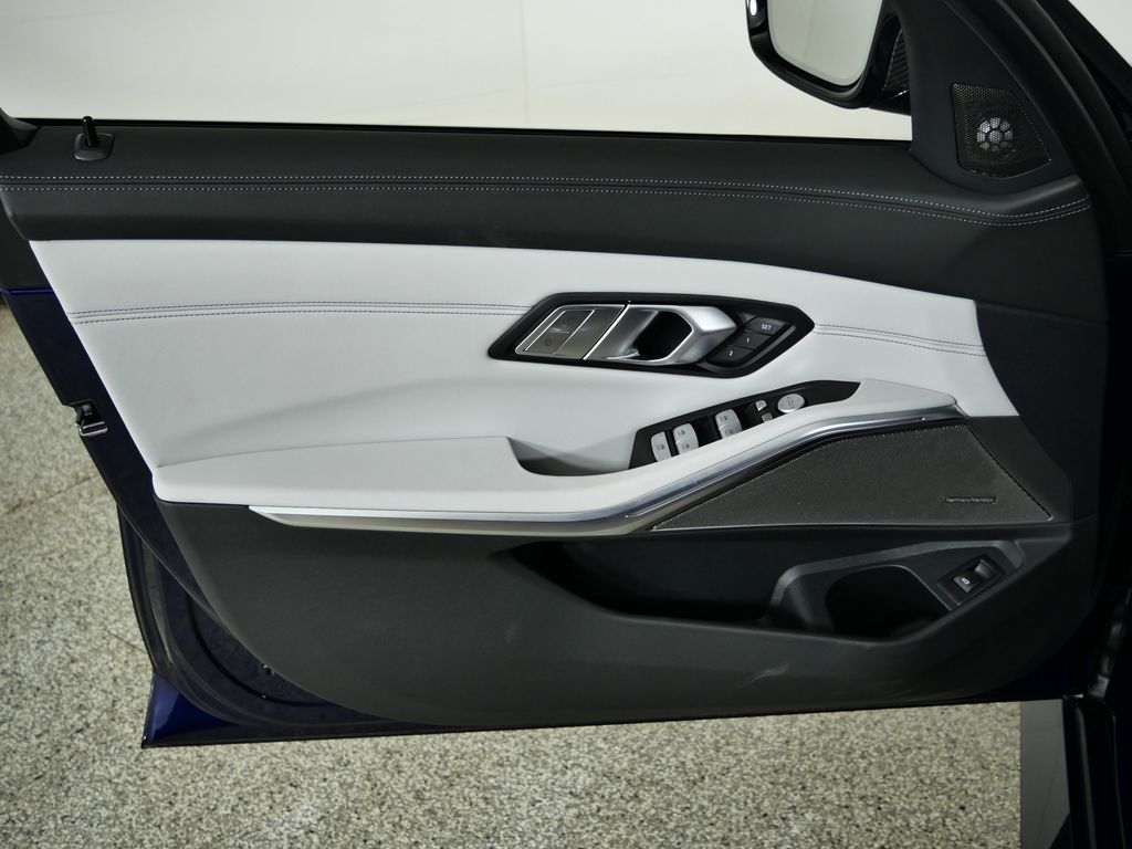 Thumbnail: 2026 BMW M3 - 31