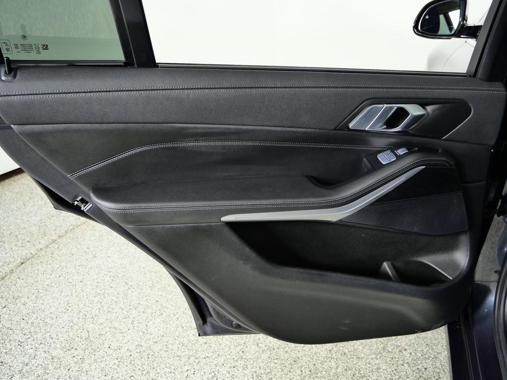 Thumbnail: 2022 BMW X7 - 31