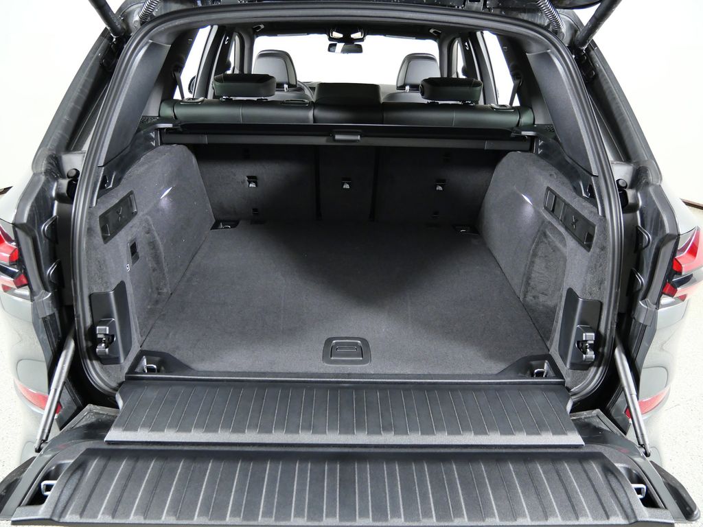 Thumbnail: 2026 BMW X5 - 30