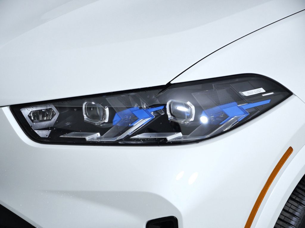 Thumbnail: 2026 BMW X5 - 4