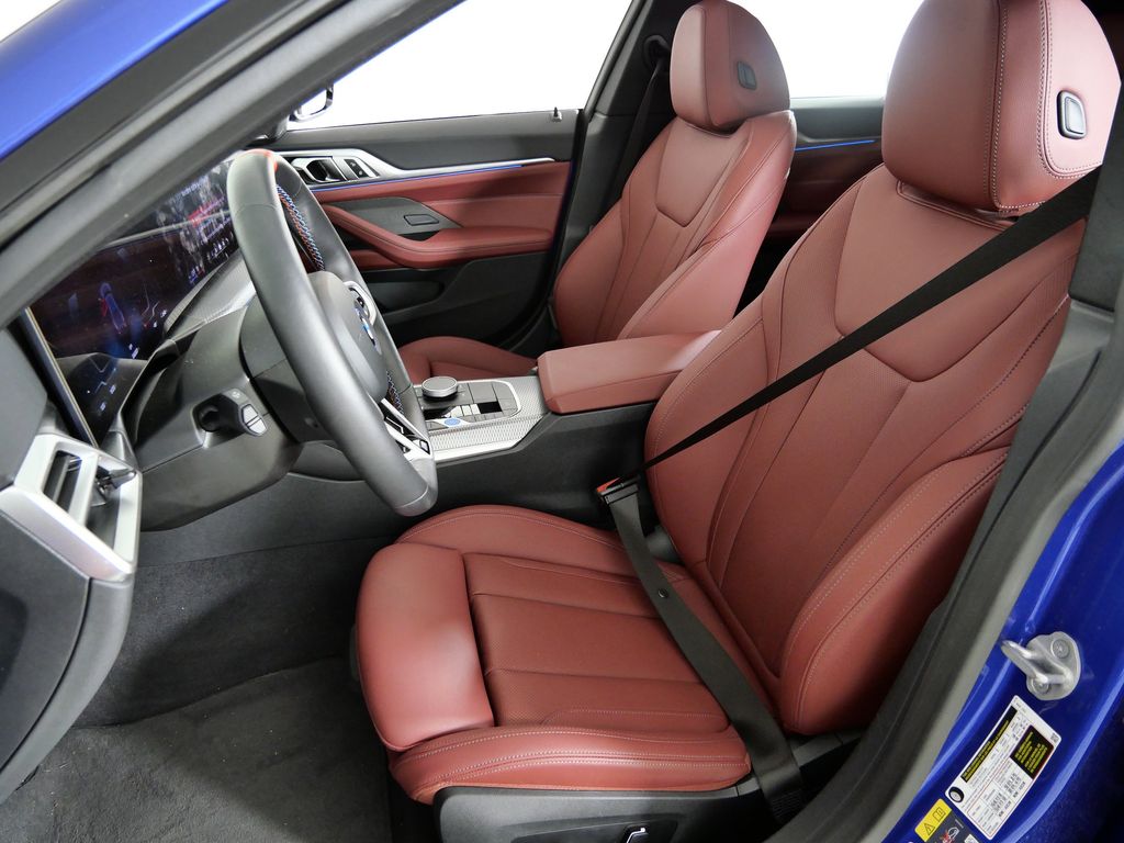 Thumbnail: 2025 BMW i4 - 34