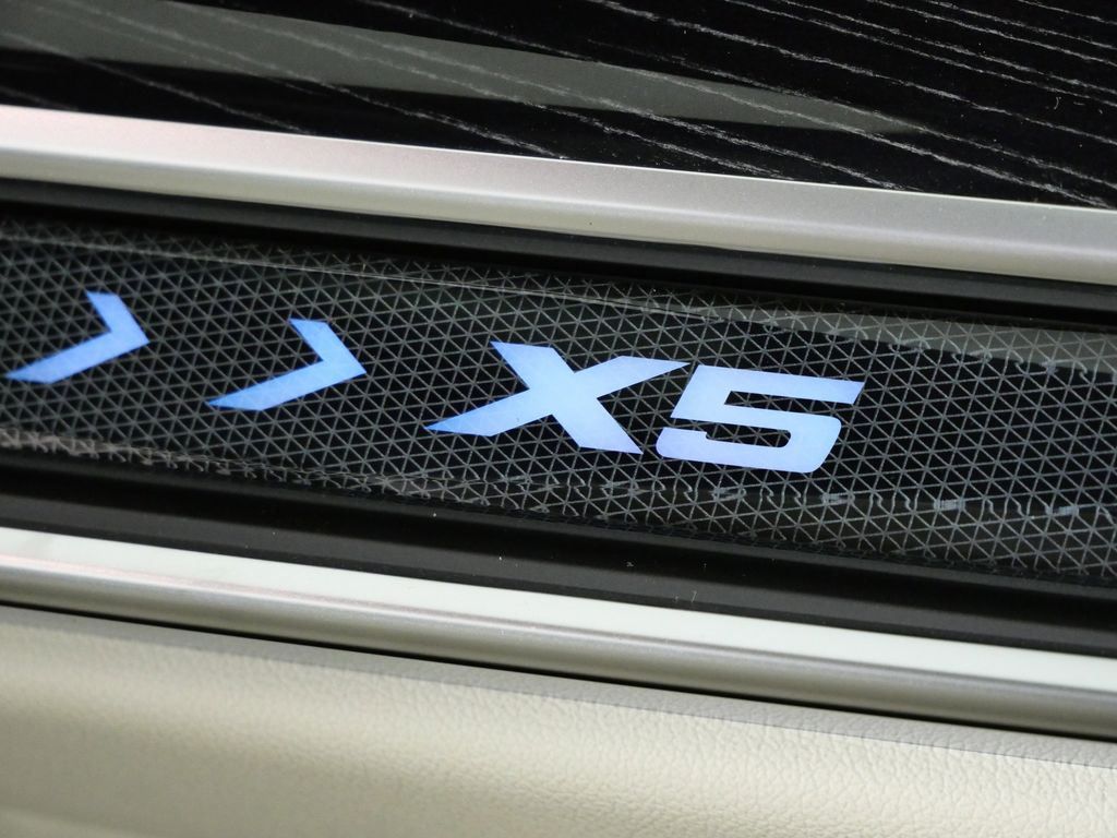 Thumbnail: 2026 BMW X5 - 24