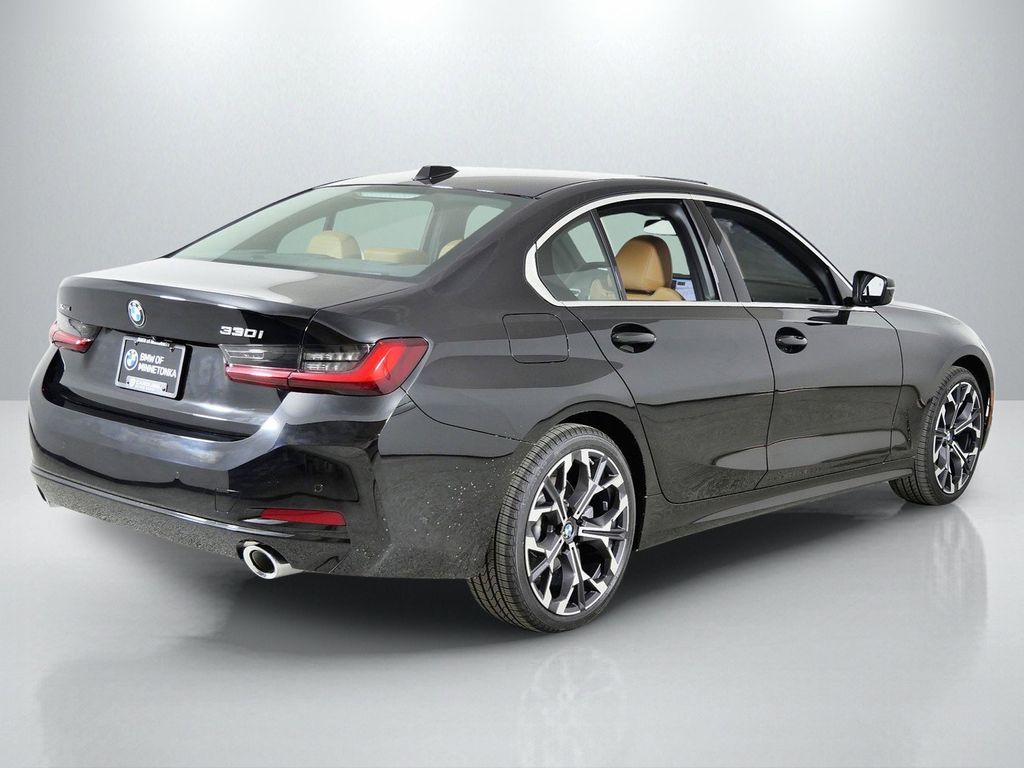 Thumbnail: 2026 BMW 3 Series - 9