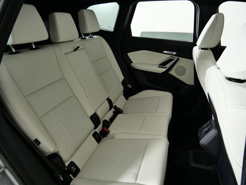 Thumbnail: 2026 BMW X1 - 27