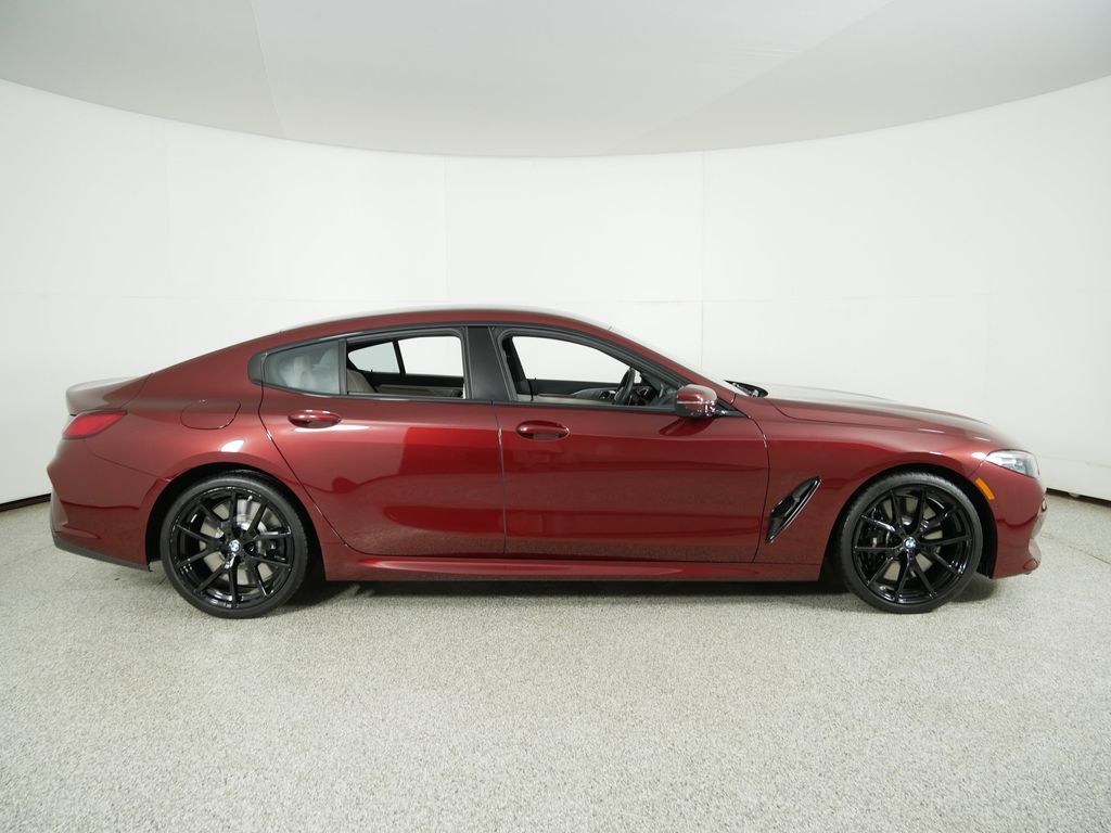 2022 BMW 8 Series M850i xDrive 9