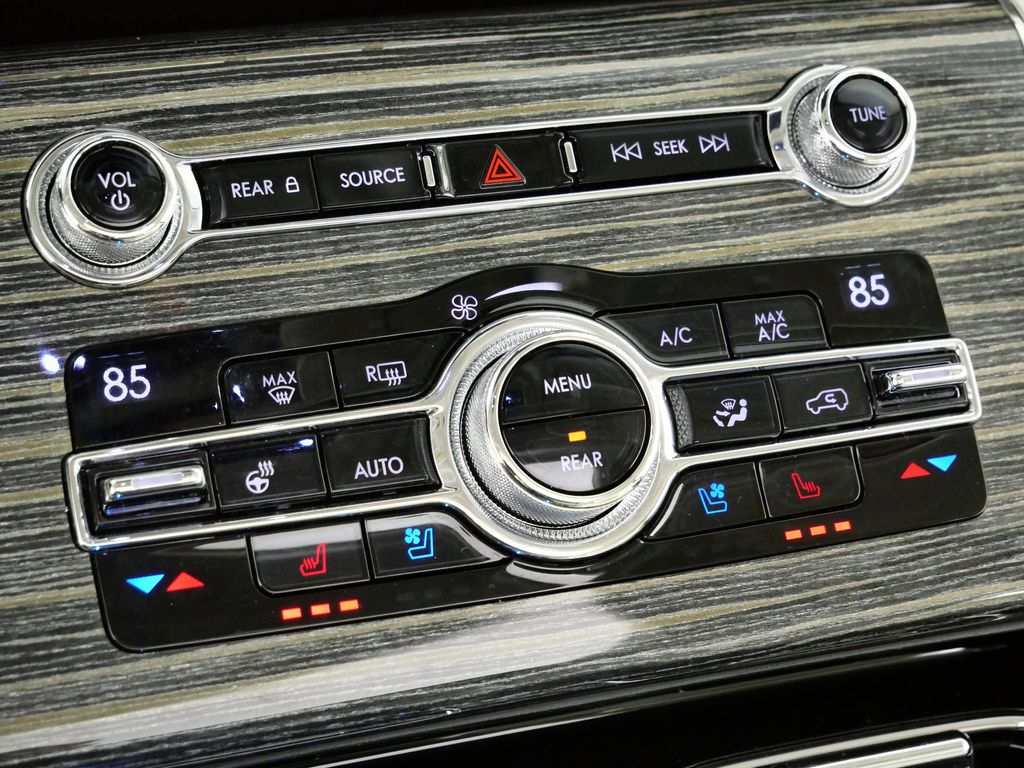 Thumbnail: 2020 Lincoln Aviator - 46