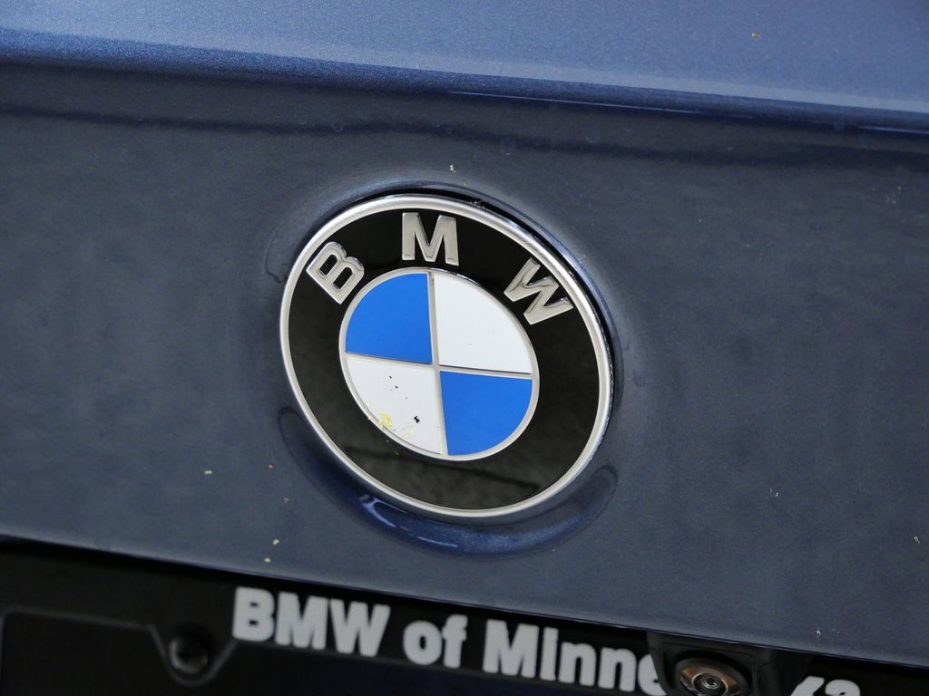 Thumbnail: 2026 BMW 3 Series - 13