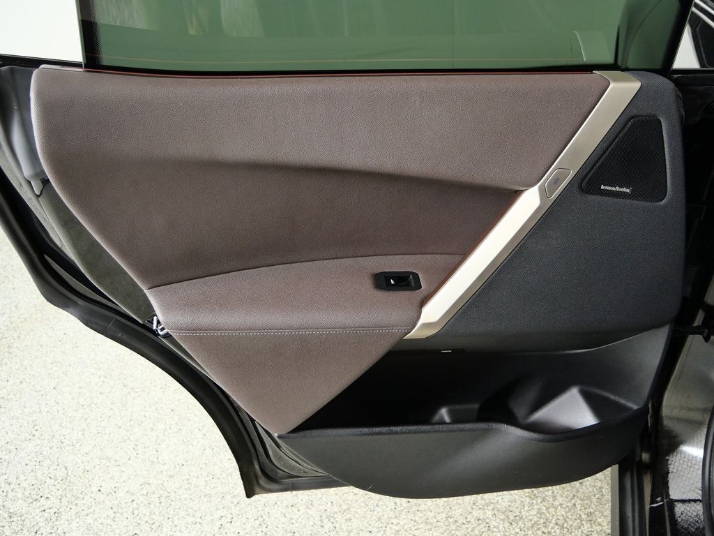 Thumbnail: 2023 BMW iX - 34