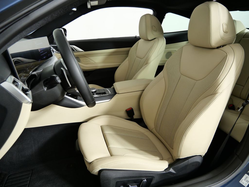 Thumbnail: 2025 BMW 4 Series - 36