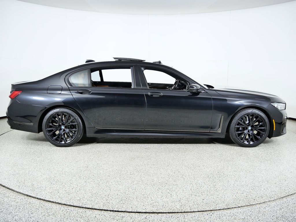 Thumbnail: 2022 BMW 7 Series - 10