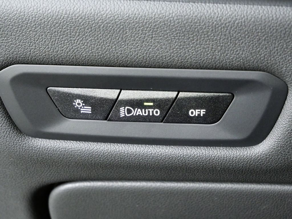 Thumbnail: 2026 BMW X5 - 40