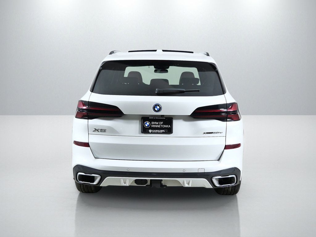 Thumbnail: 2026 BMW X5 - 11