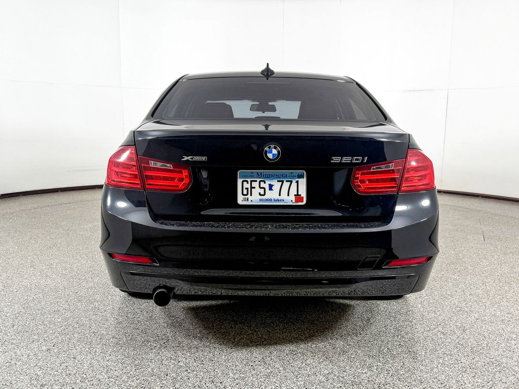 Thumbnail: 2015 BMW 3 Series - 7