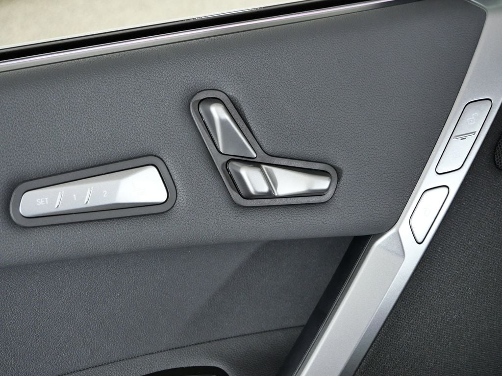 Thumbnail: 2026 BMW iX - 38