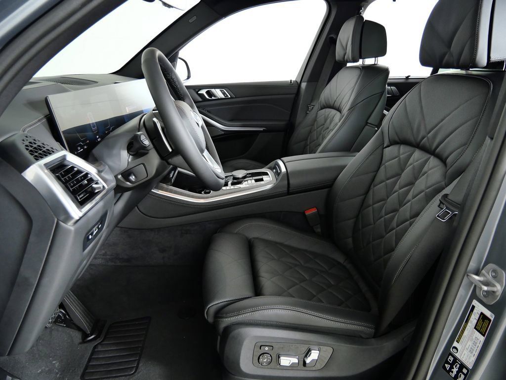 Thumbnail: 2026 BMW X5 - 38