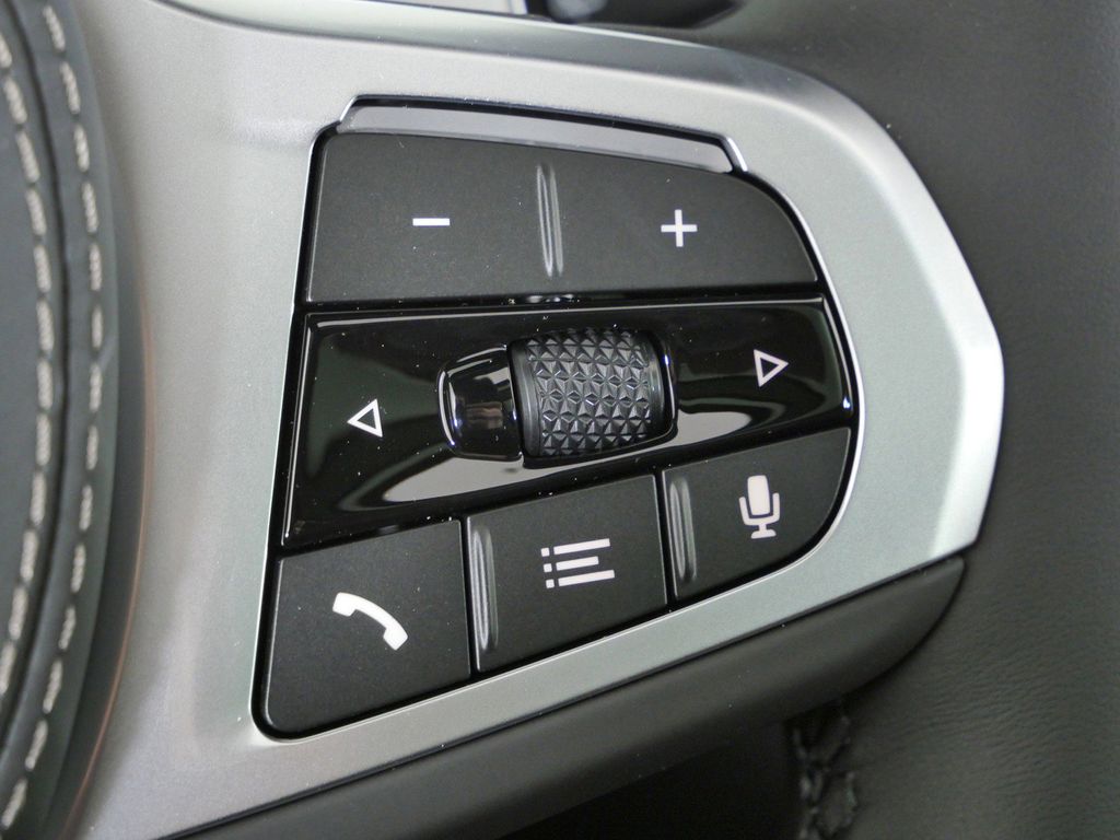 Thumbnail: 2026 BMW X5 - 42