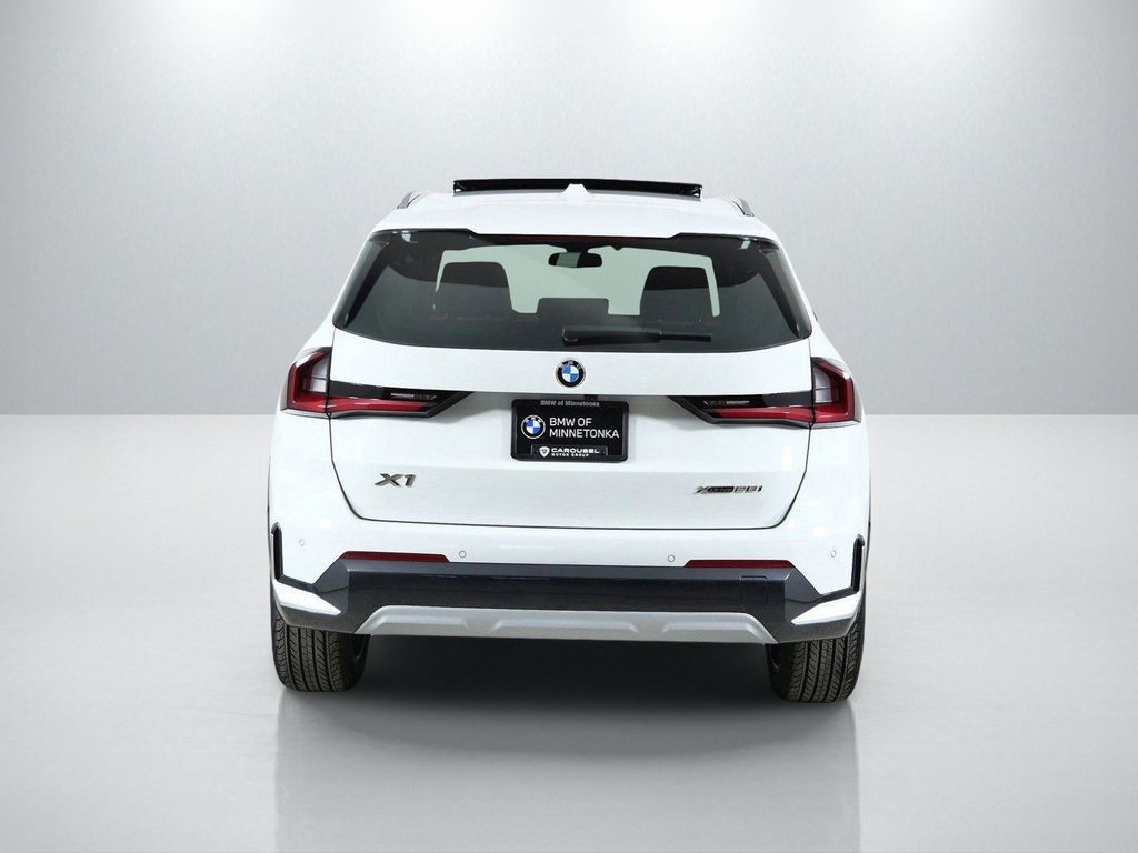 Thumbnail: 2026 BMW X1 - 11