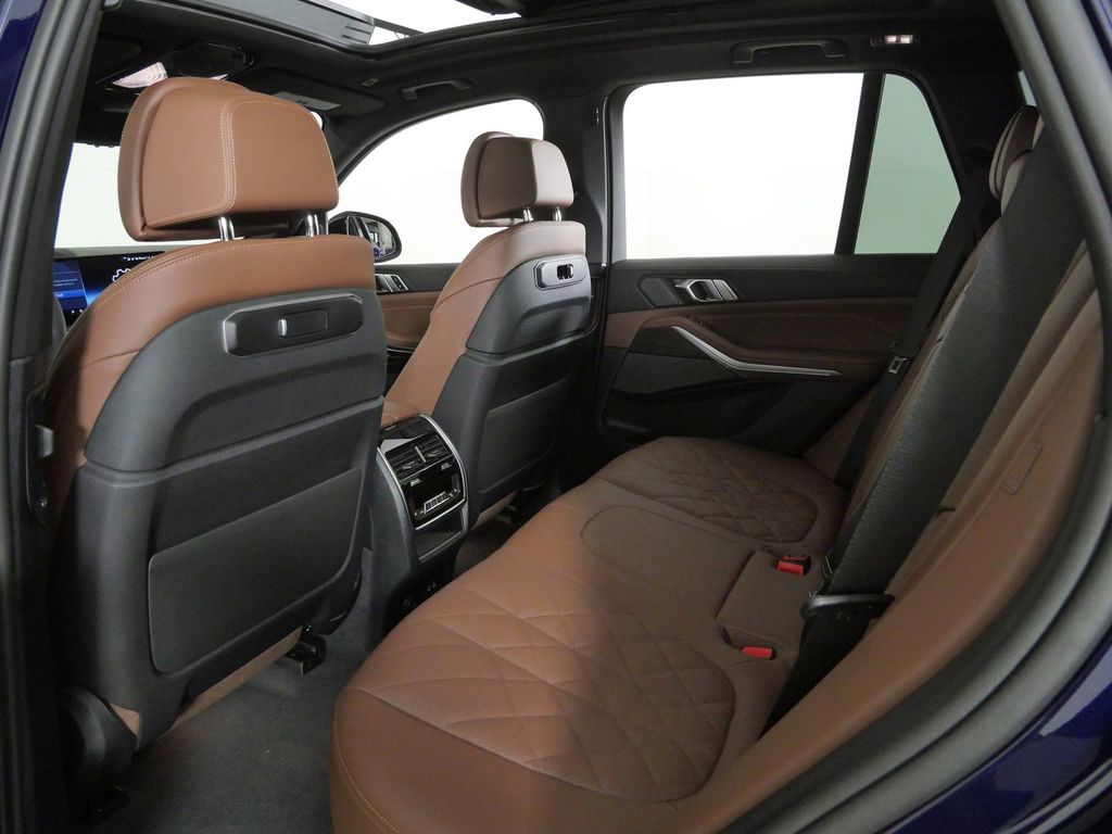 Thumbnail: 2026 BMW X5 - 31
