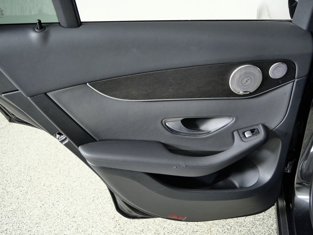 Thumbnail: 2021 Mercedes-Benz GLC - 30