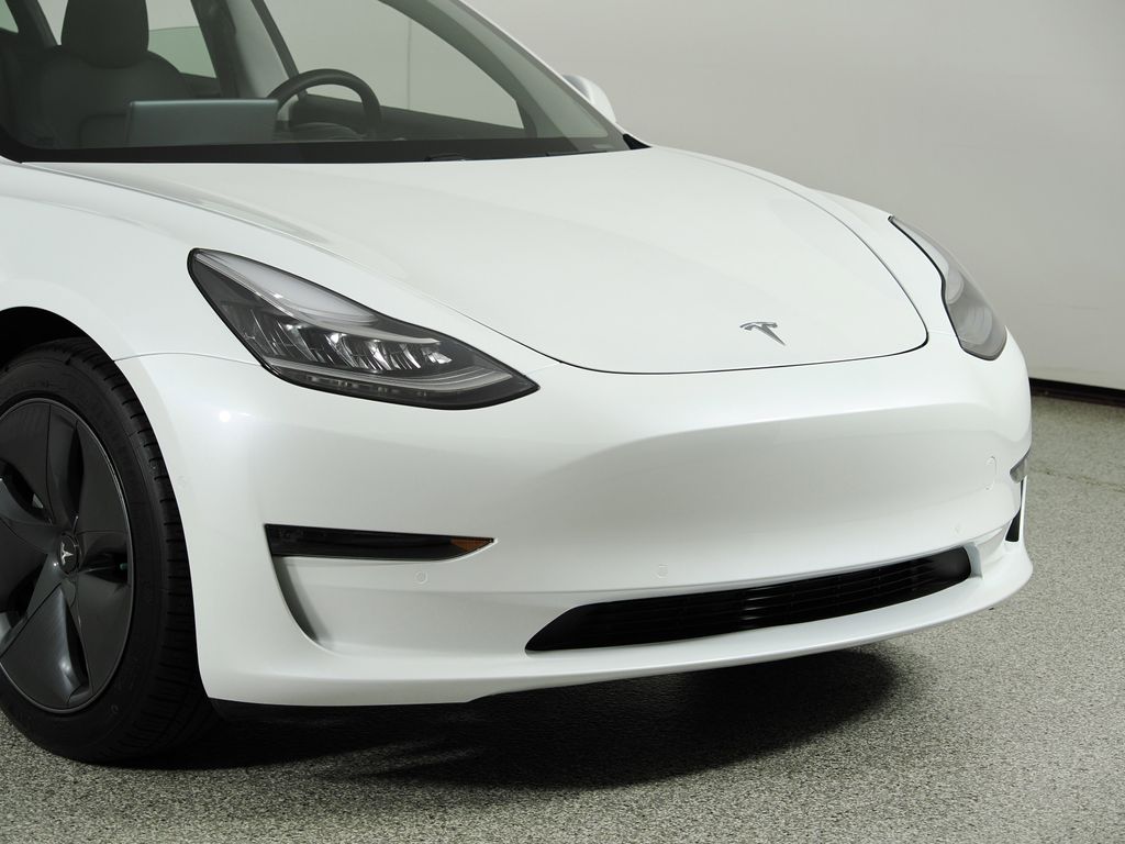 Thumbnail: 2020 Tesla Model 3 - 4