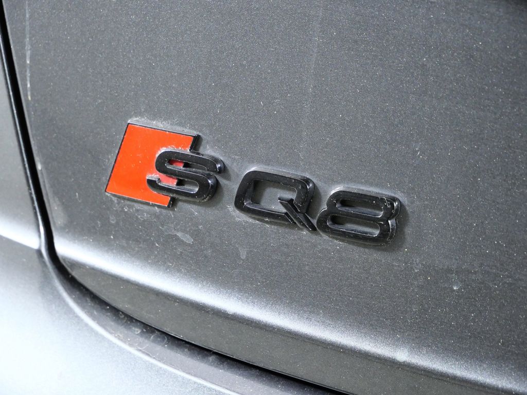 Thumbnail: 2023 Audi SQ8 - 13