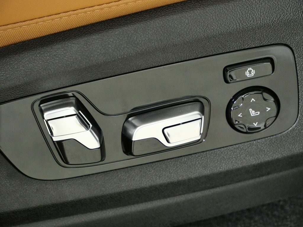 Thumbnail: 2026 BMW X5 - 22