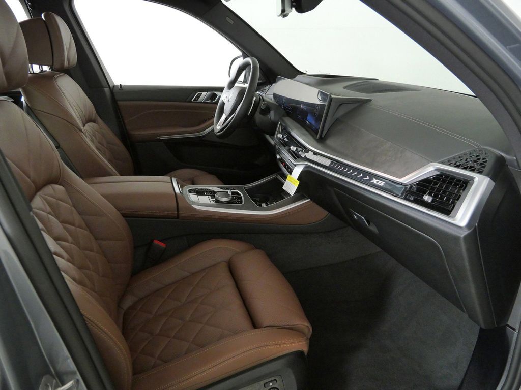Thumbnail: 2026 BMW X5 - 20