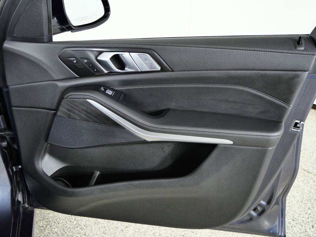 Thumbnail: 2022 BMW X7 - 20