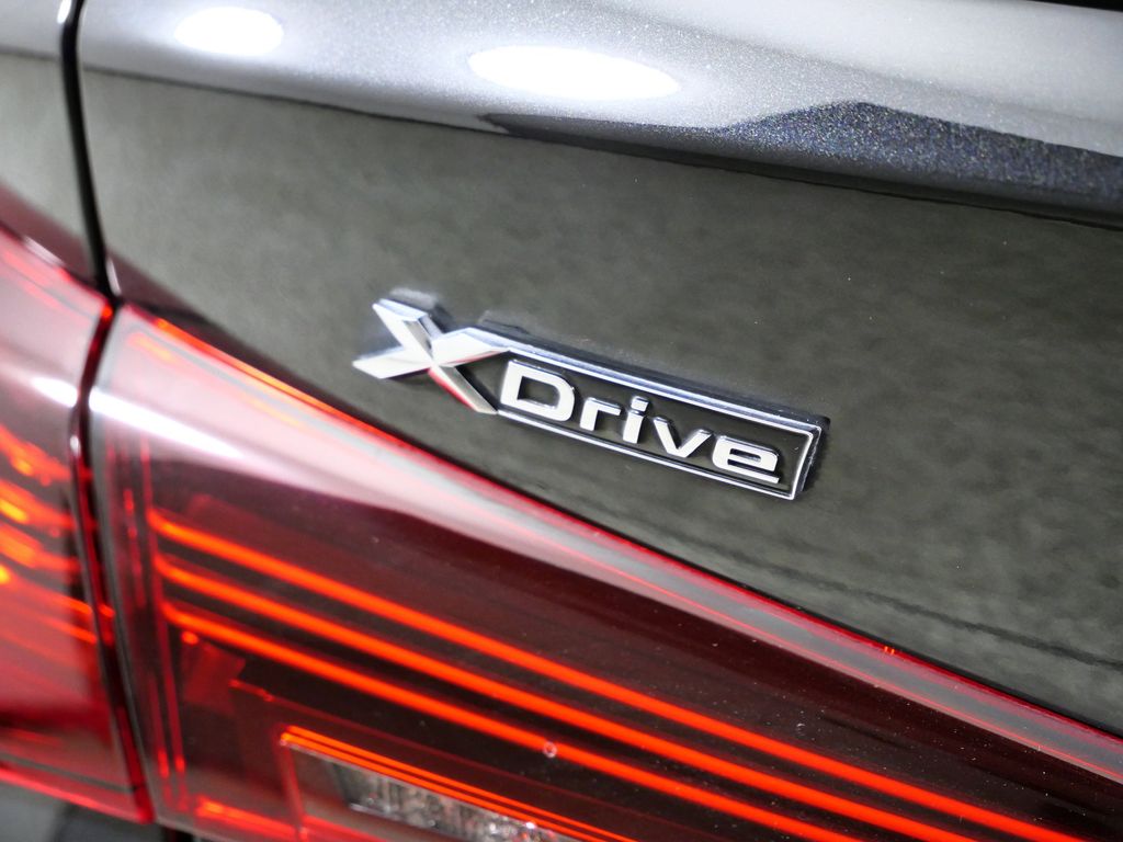 Thumbnail: 2025 BMW 4 Series - 13