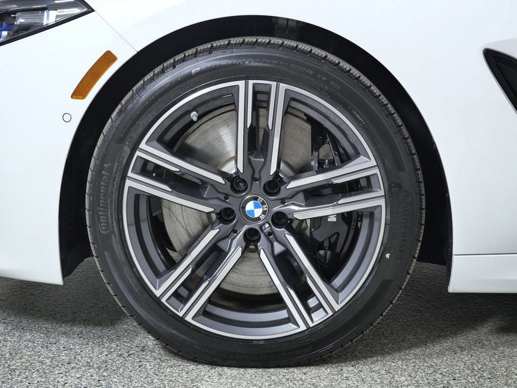 Thumbnail: 2026 BMW 8 Series - 17