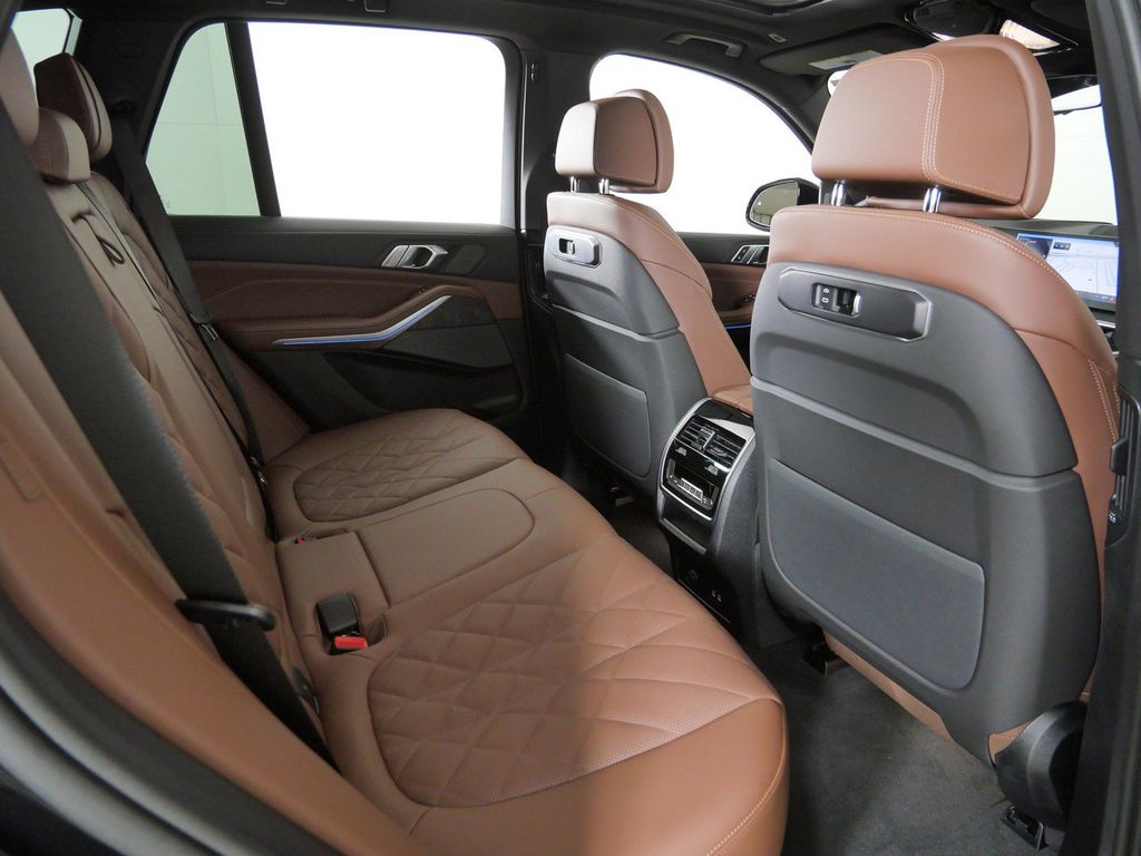 Thumbnail: 2026 BMW X5 - 26
