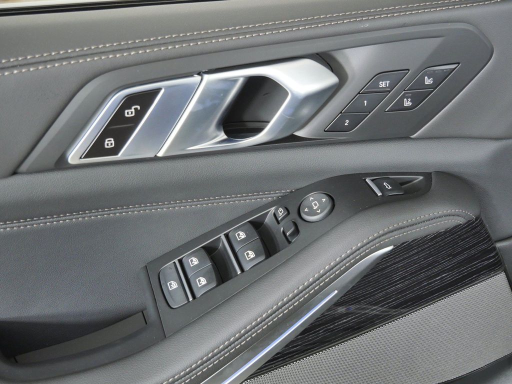 Thumbnail: 2026 BMW X5 - 37