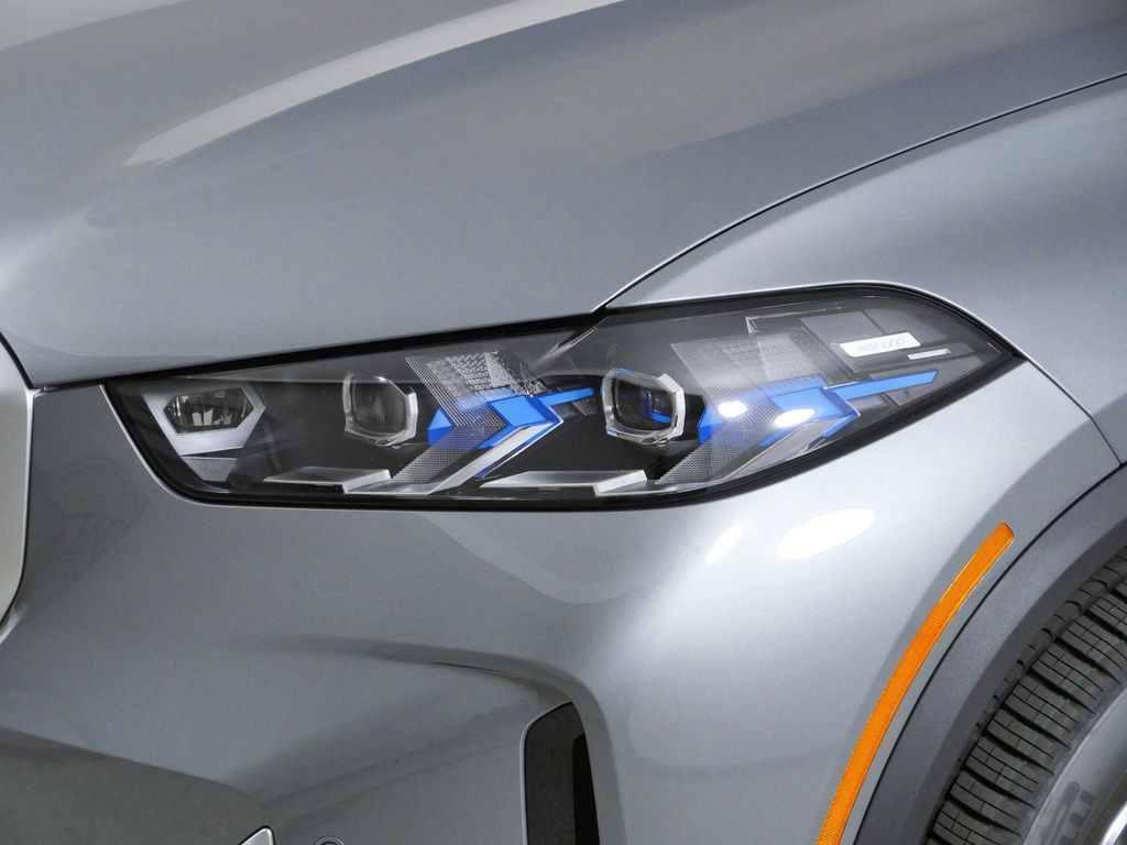 Thumbnail: 2026 BMW X5 - 3
