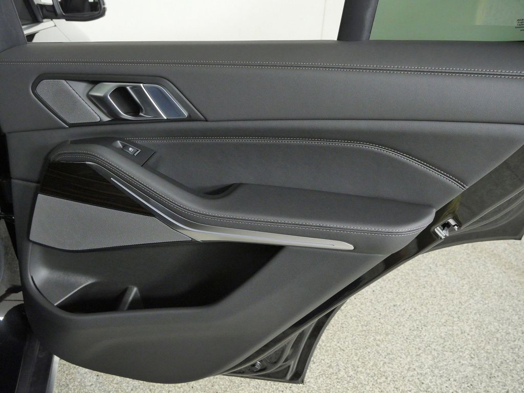 Thumbnail: 2026 BMW X5 - 25