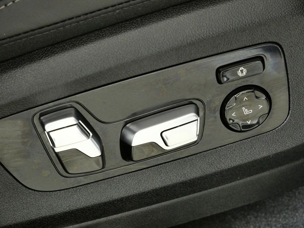 Thumbnail: 2026 BMW X5 - 22