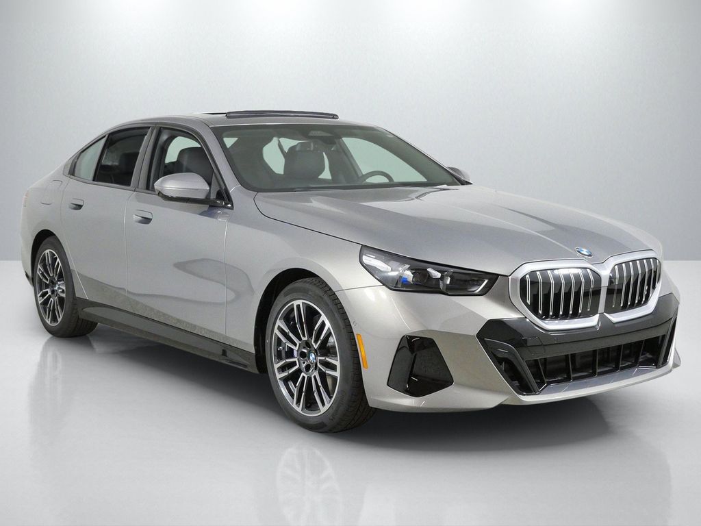 Thumbnail: 2027 BMW 5 Series - 7