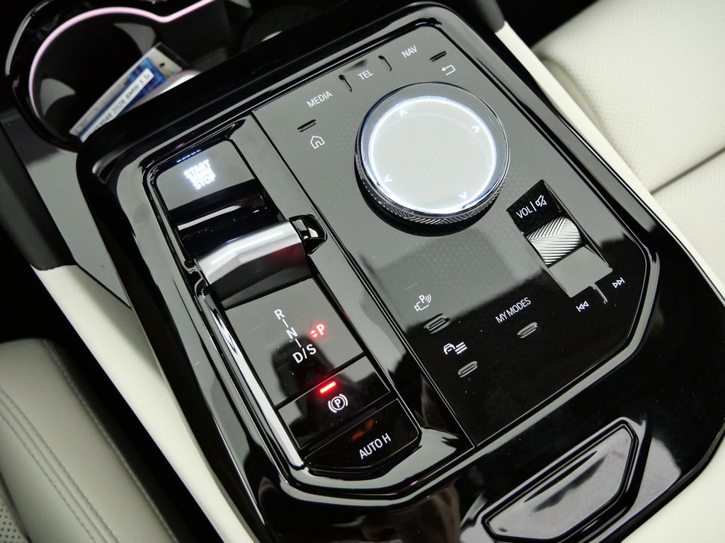 Thumbnail: 2026 BMW 5 Series - 46