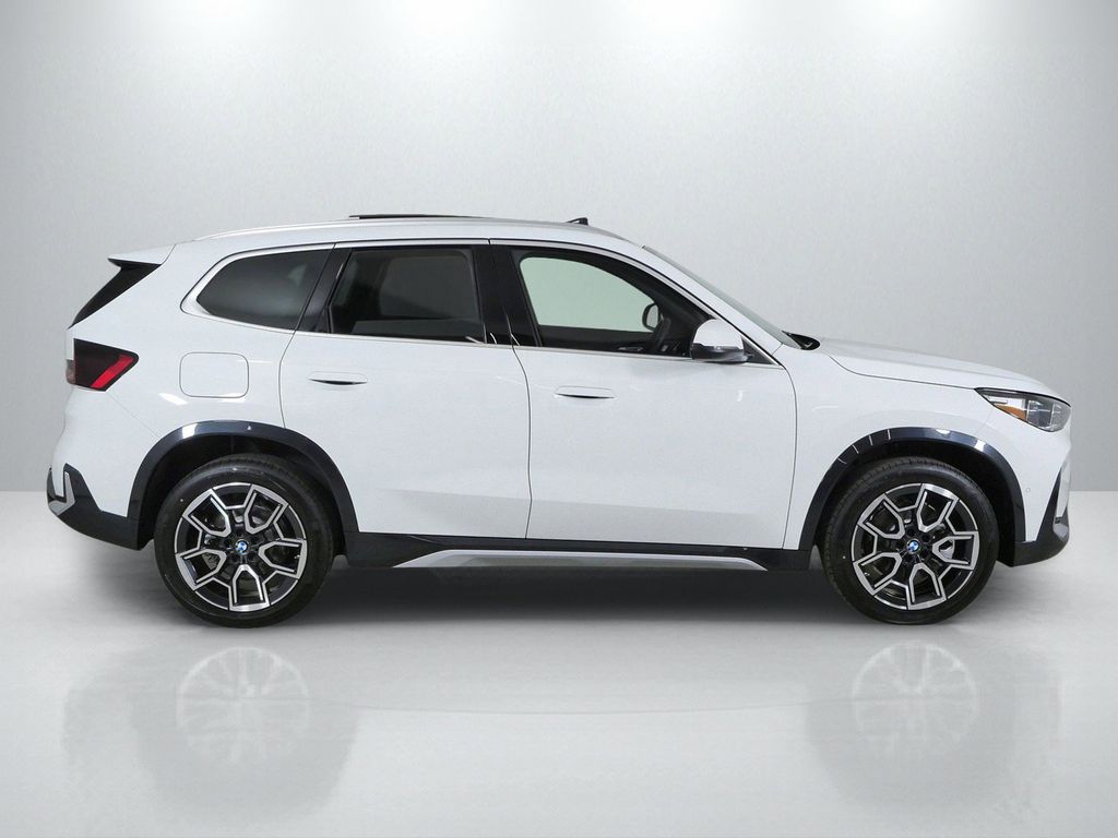 Thumbnail: 2026 BMW X1 - 8
