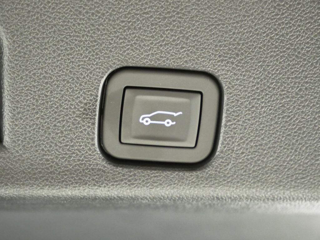 Thumbnail: 2025 GMC Acadia - 29