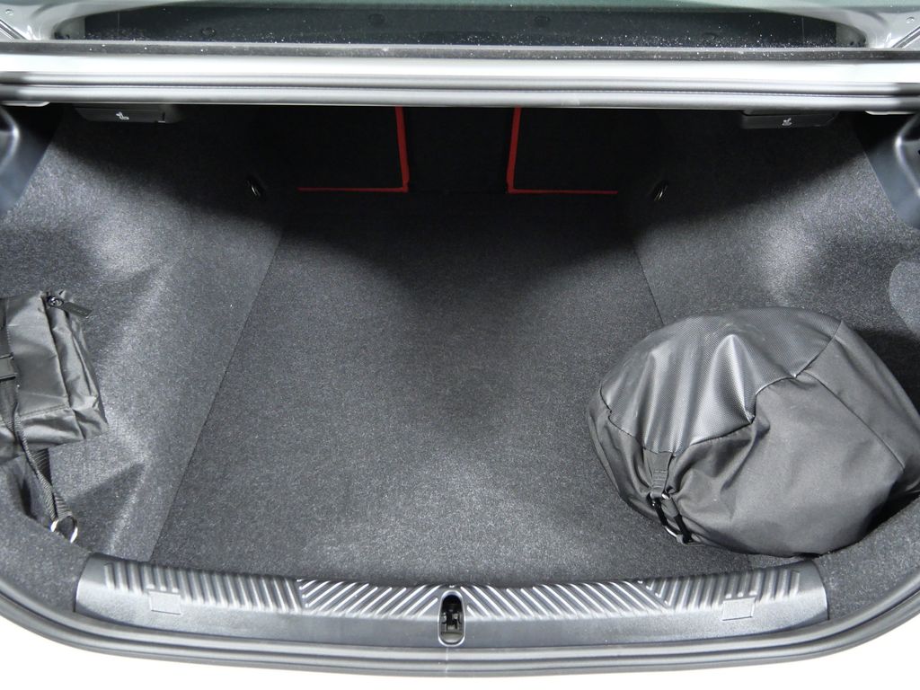 Thumbnail: 2026 BMW M5 - 29