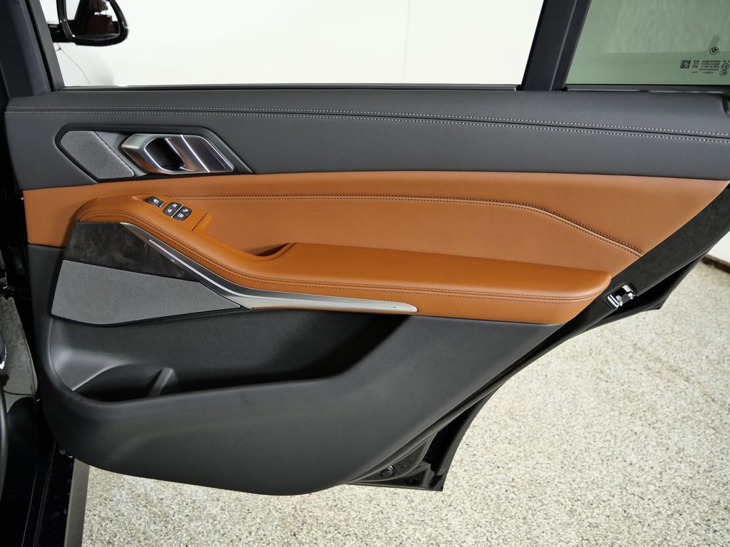 Thumbnail: 2026 BMW X7 - 25