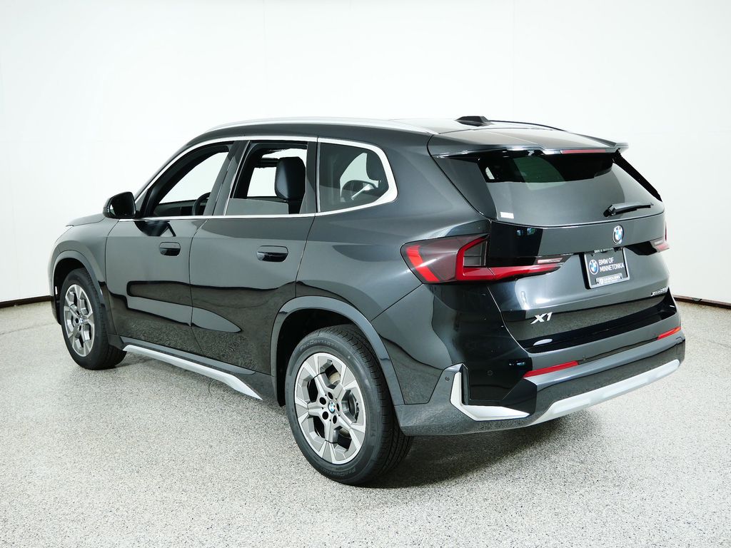 Thumbnail: 2026 BMW X1 - 13