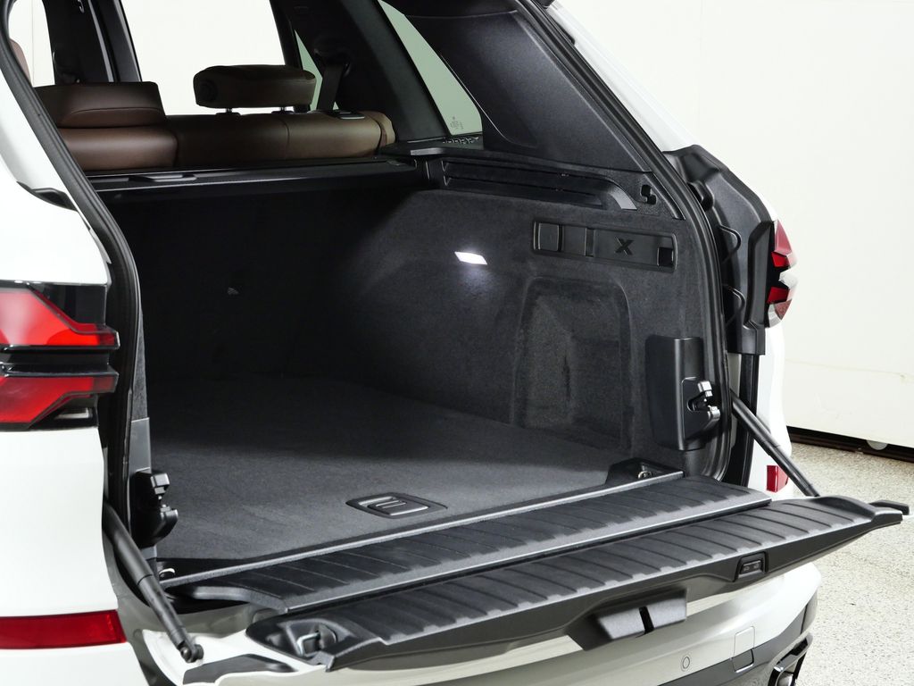 Thumbnail: 2026 BMW X5 - 29