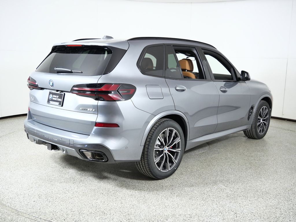 Thumbnail: 2026 BMW X5 - 9